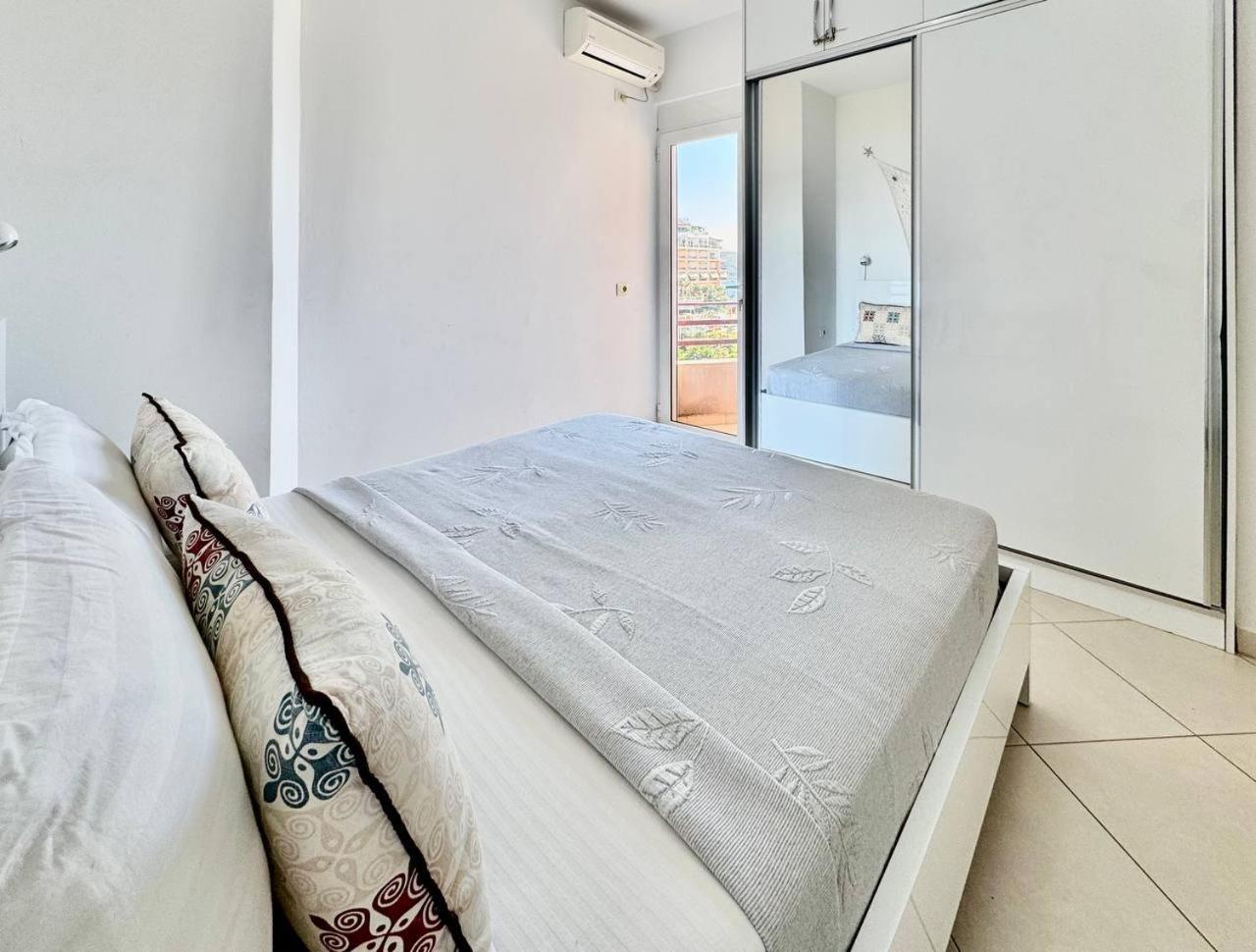 Del Mar Sea View Apartment Sarande Luaran gambar